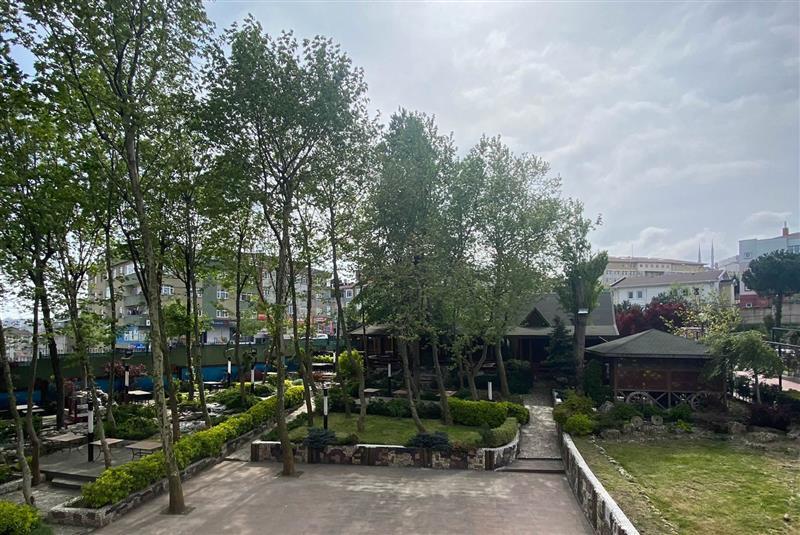 Yeşil Bahçemiz Ve Eşsiz Lezzetlerimizle Hizmetinizdeyiz.